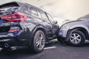 Dos and Don'ts for Dealing with Insurance Companies After an Accident 